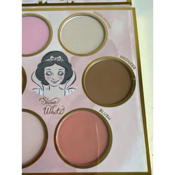 Disney SNOW WHITE 6 Shade Complexion Palette Blush Highlighter Bronzer Mirror - Picture 8 of 11